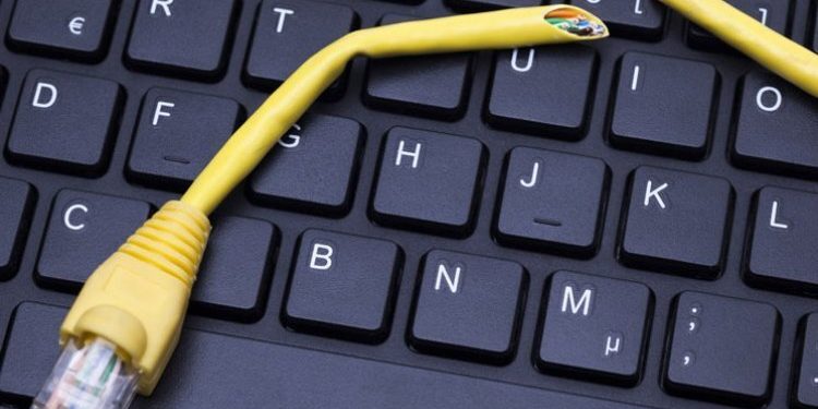 وزارت ارتباطات: اینترنت موقت محدود است