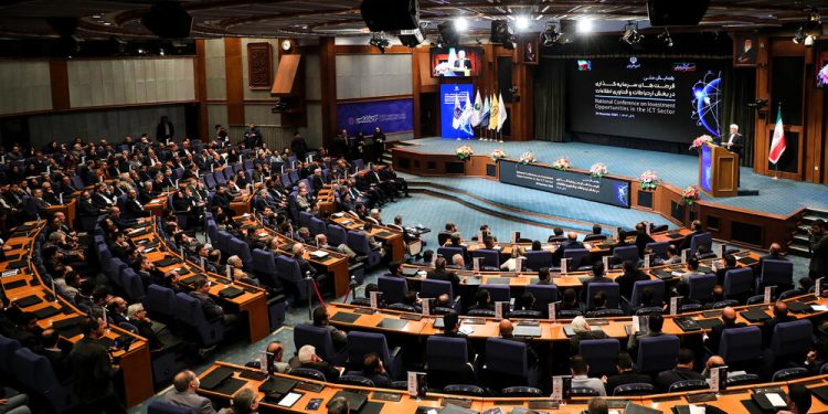 عارف: در آستانه یک جهش دیجیتالی هستیم/امروز اولویت امنیت سایبری با بخش خصوصی است