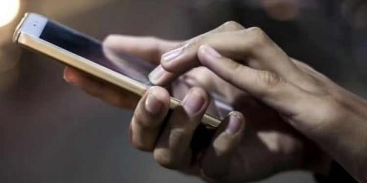 هند به سازندگان گوشی های هوشمند دستور نصب اپلیکیشن امنیتی را می دهد