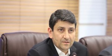 وزیر ارتباطات: محدود شدن اینترنت به امنیت مصرف کننده آسیب می زند